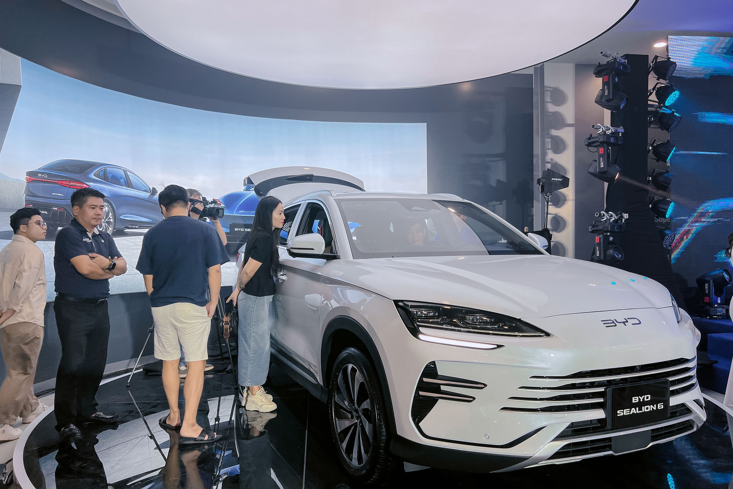 BYD Sealion 6 là số ít xe Trung Quốc có trang bị tương xứng mức giá - Ảnh 3.