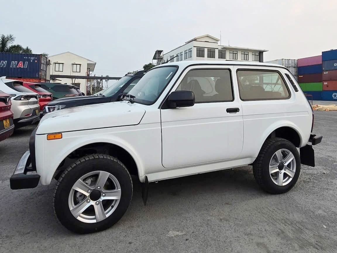 Ô tô Nga Lada đã về Việt Nam, người dùng nói 