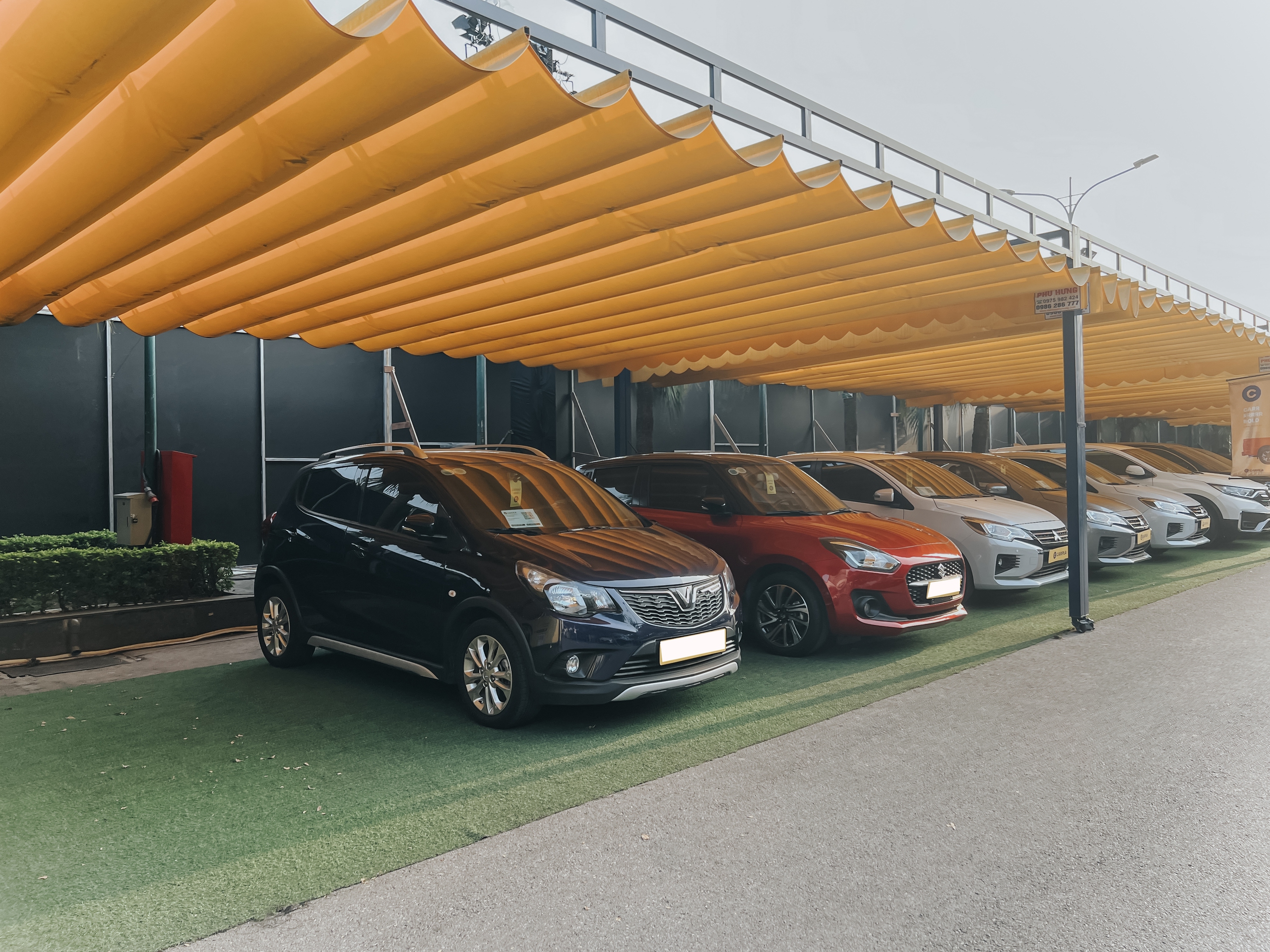 Mua bán ô tô cũ qua VNeID, dân kinh doanh nói thẳng một điều - Ảnh 1.