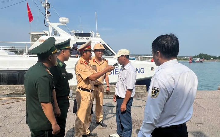 Quảng Ngãi: Tăng cường đảm bảo ATGT đường thuỷ - Ảnh 2.