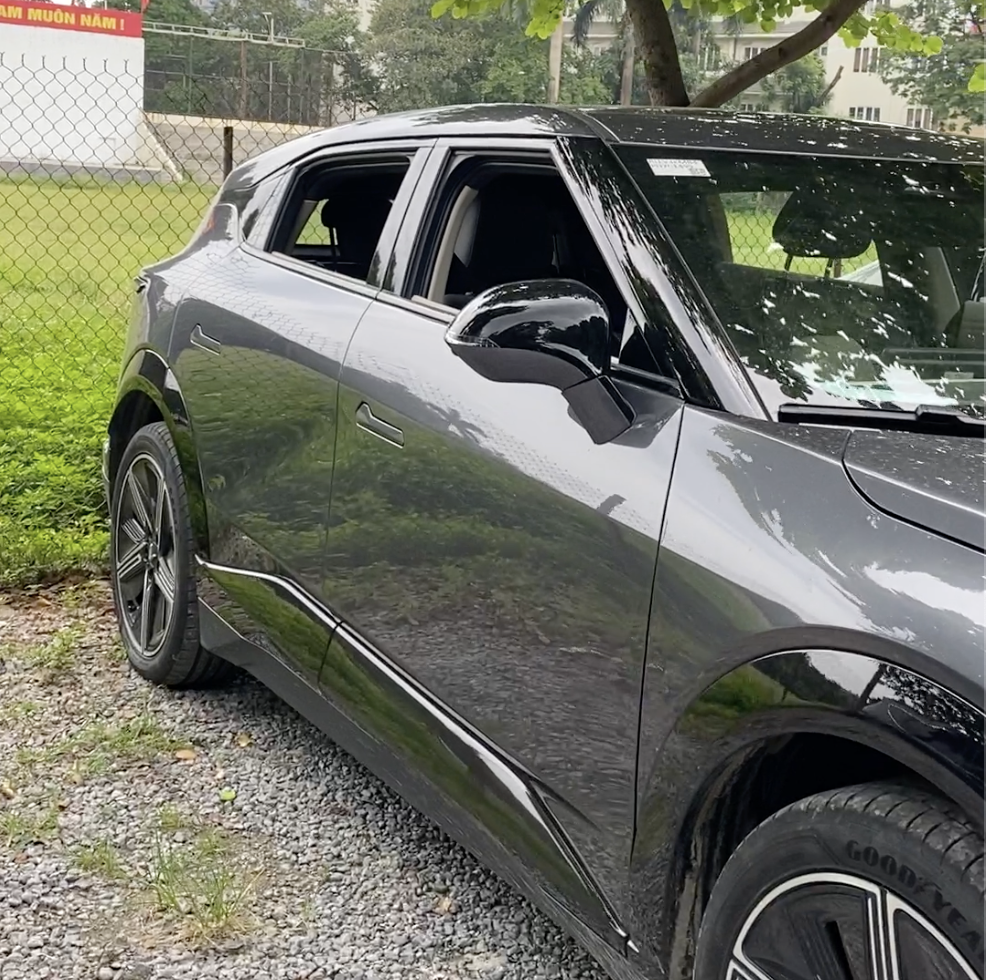 Những cách giảm nhiệt nhanh trên ô tô mùa hè - Ảnh 1.