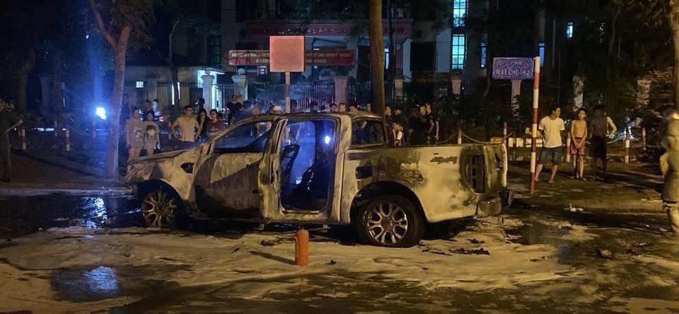 Ô tô liên tục cháy khi nắng nóng, chủ xe cần làm gì? - Ảnh 1.