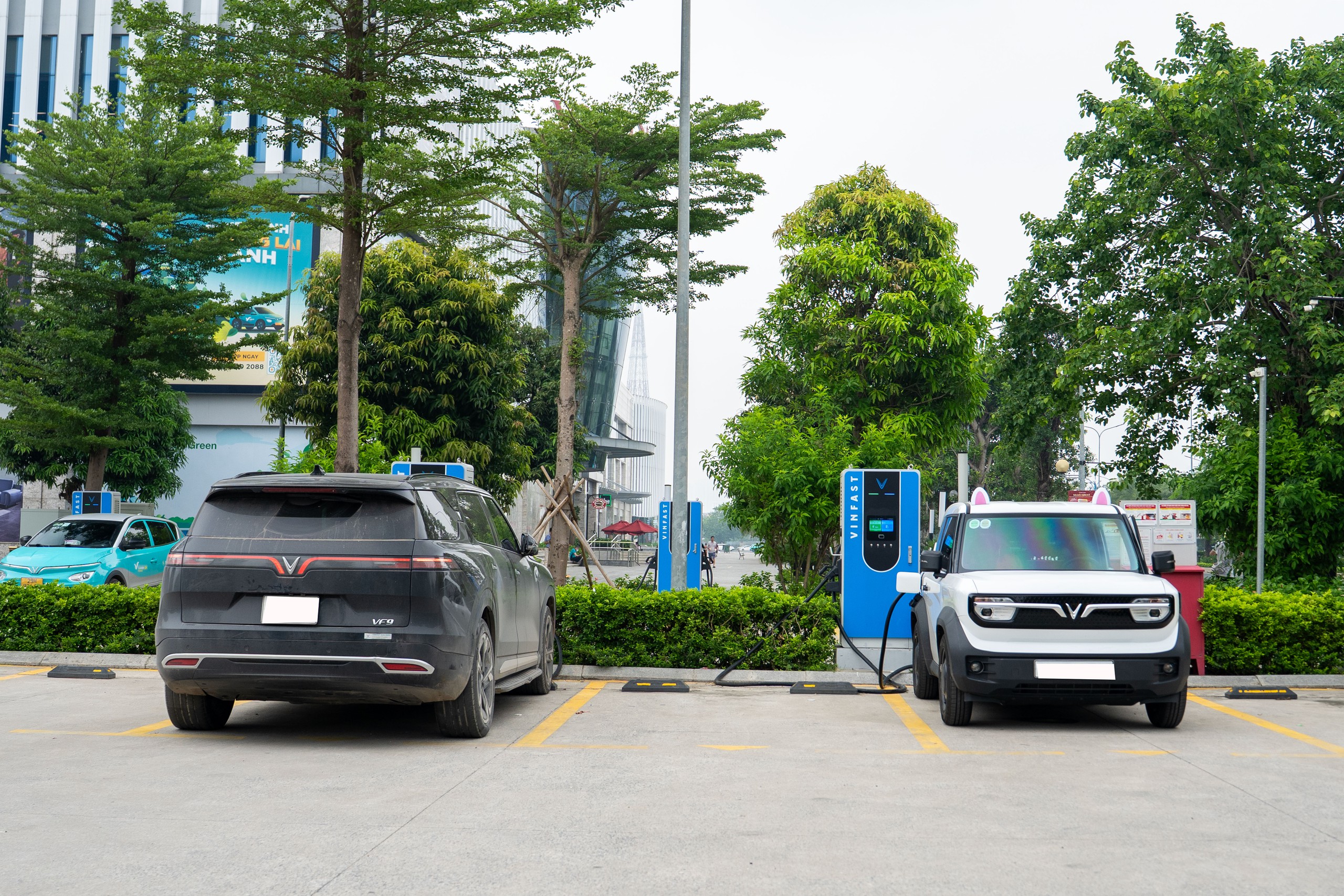 Hà Nội đã có lộ trình chuyển đổi phương tiện xanh trước Chỉ thị 20 - Ảnh 1.