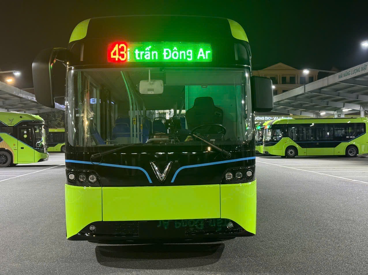 Hà Nội: Vận hành thí điểm tuyến buýt số 43 sử dụng xe buýt điện trung bình - Ảnh 1.