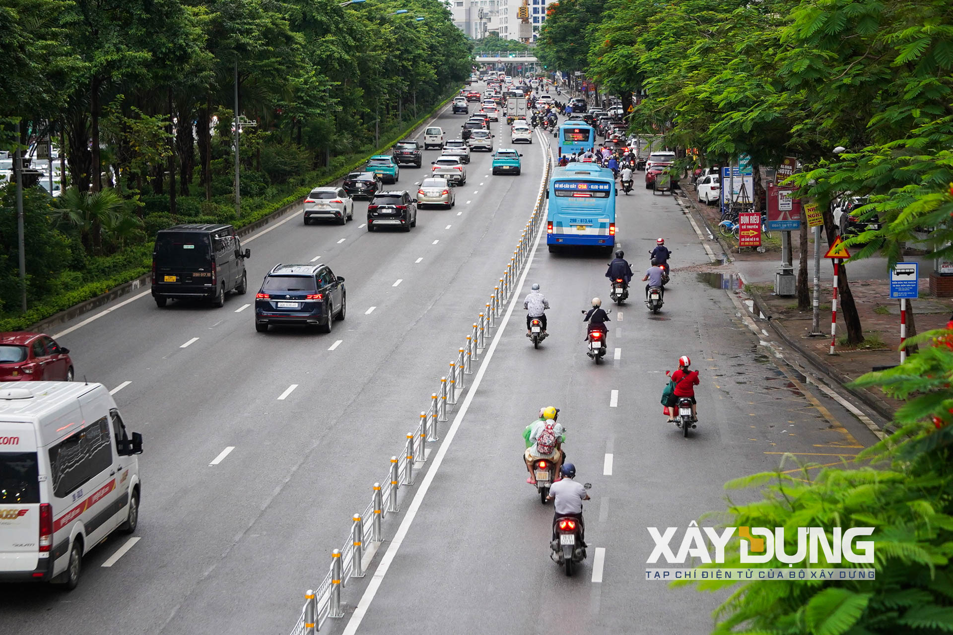 [Ảnh] Hà Nội tách làn ô tô, xe máy trên 2 tuyến đường lớn - Ảnh 14.