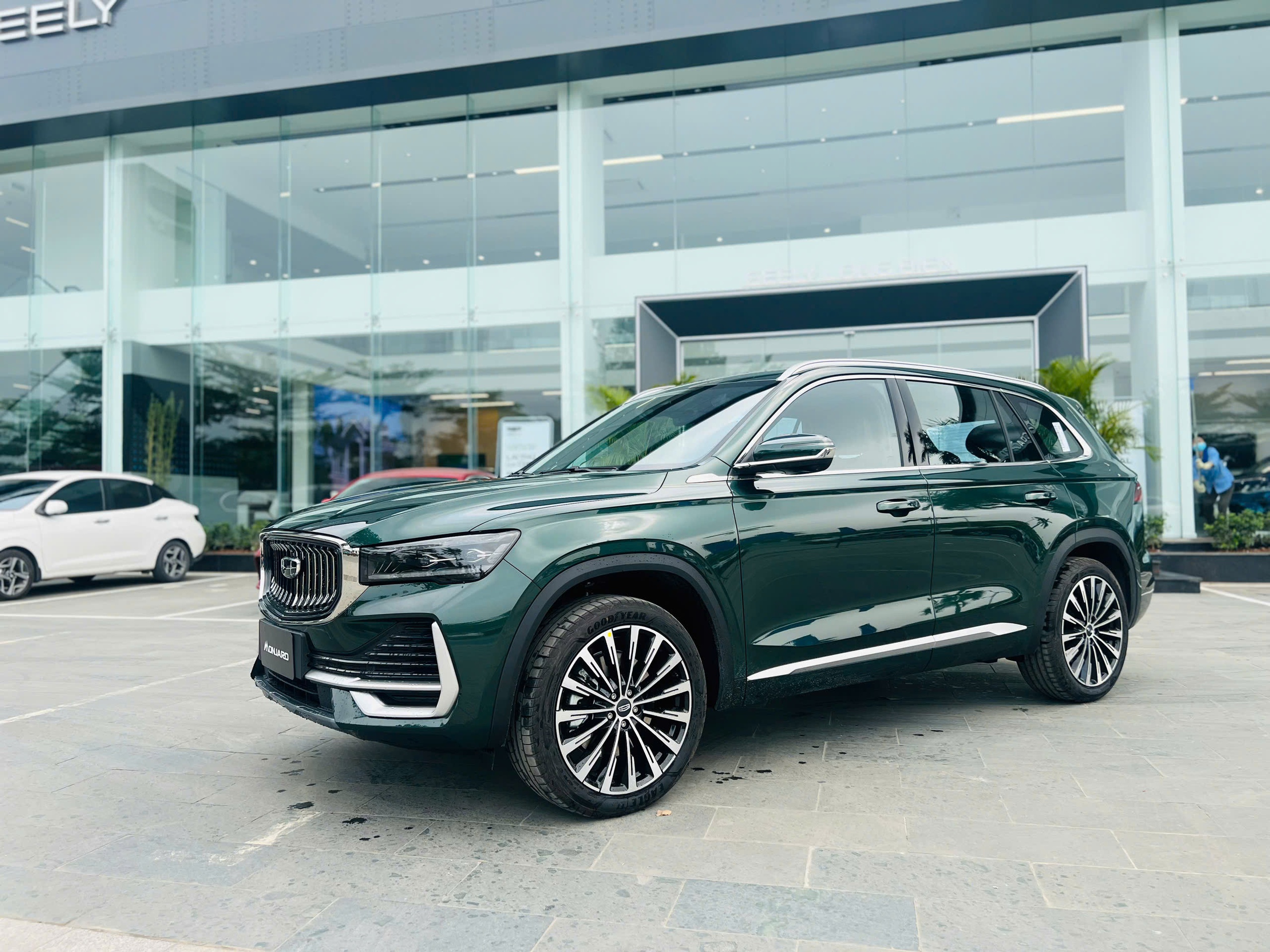 Thị trường ô tô Việt thêm sôi động khi Geely Monjaro và EX5 đã nhận đặt cọc - Ảnh 1.