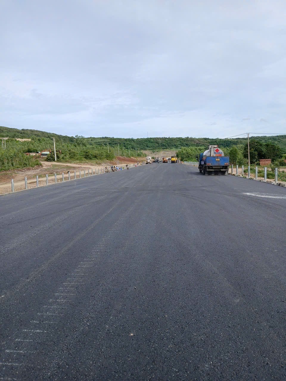 Phấn đấu hoàn thành Gói thầu XL01 đoạn Chí Thạnh - Vân Phong vào ngày 19/8 - Ảnh 6.