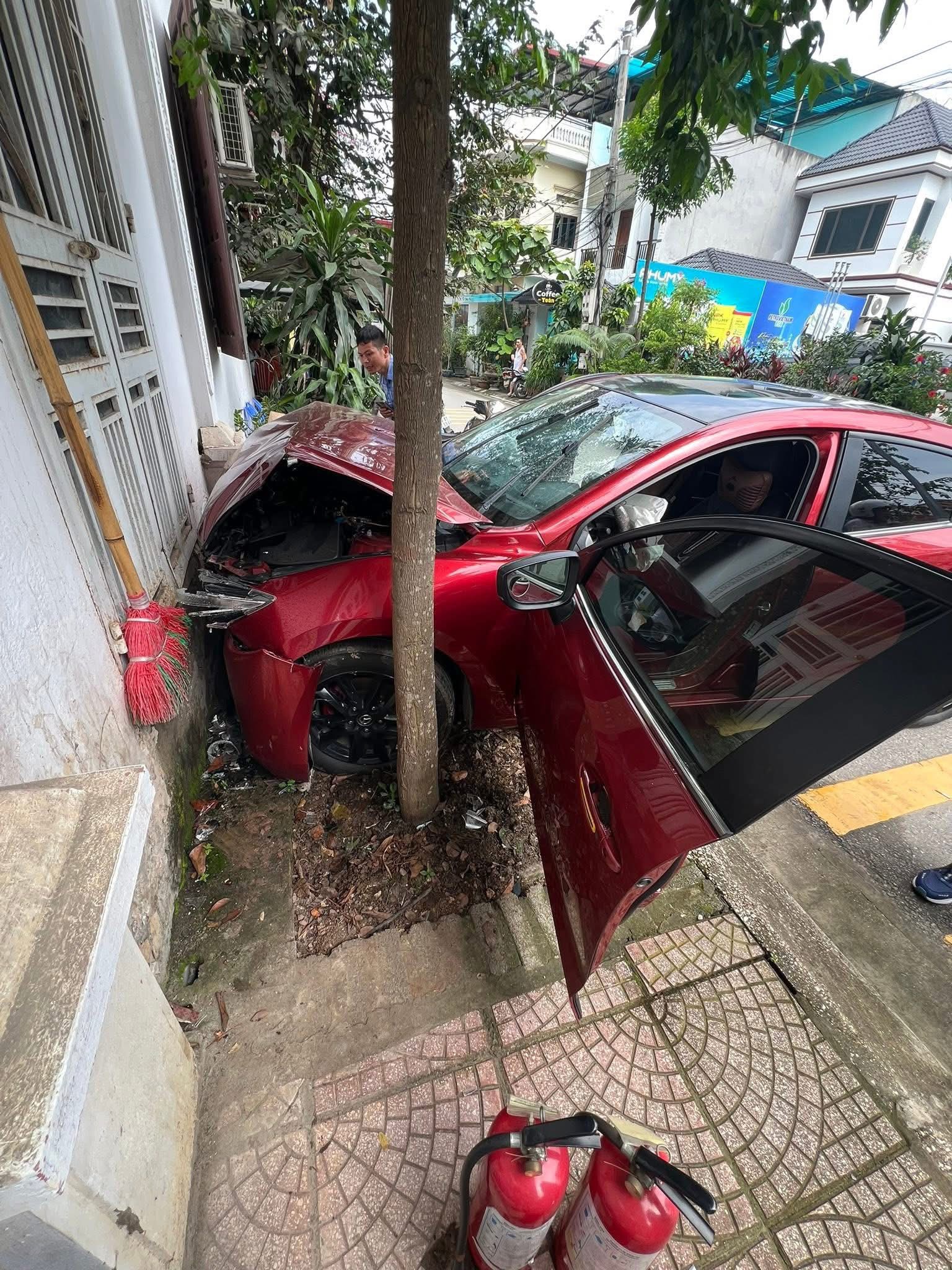 Về số N khi đổ xăng và bài học nhớ đời khi để con trẻ trên xe - Ảnh 1.