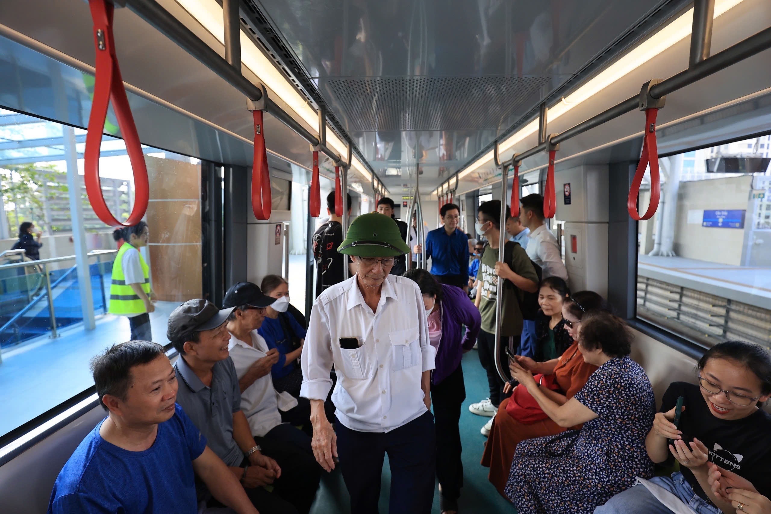 Hà Nội điều chỉnh giá vé tàu điện từ ngày 1/8- Ảnh 1.