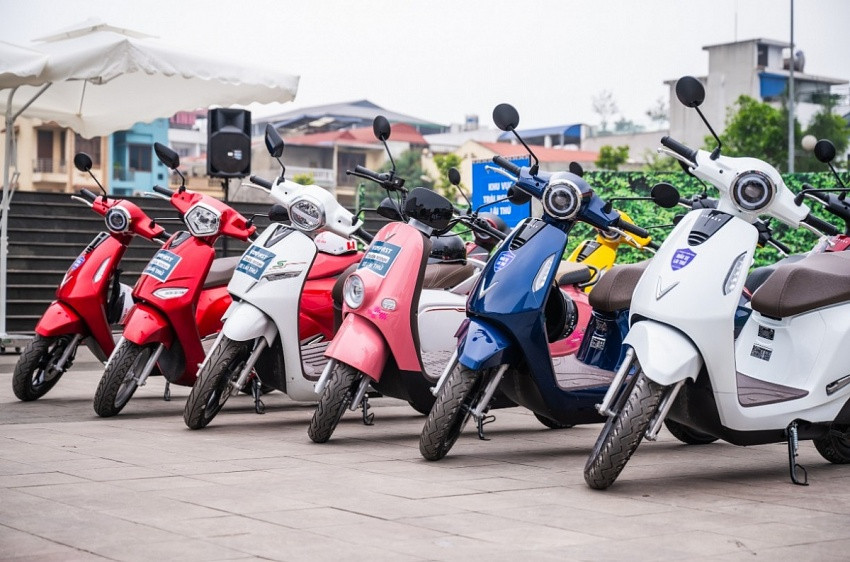 VinFast làm trạm đổi pin xe điện, giá đổi pin rẻ bất ngờ - Ảnh 3.