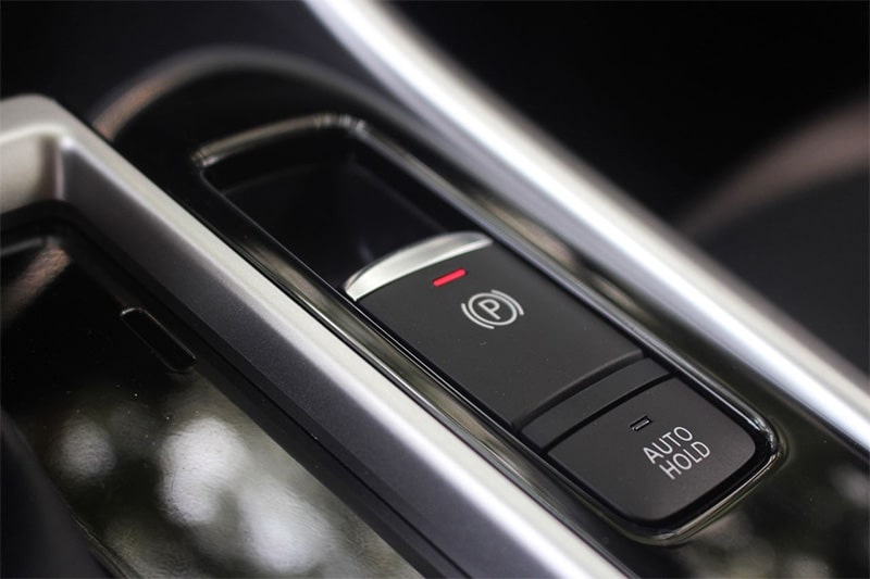 Tính năng giữ phanh tự động, không hiểu sẽ nguy hiểm - Ảnh 1.