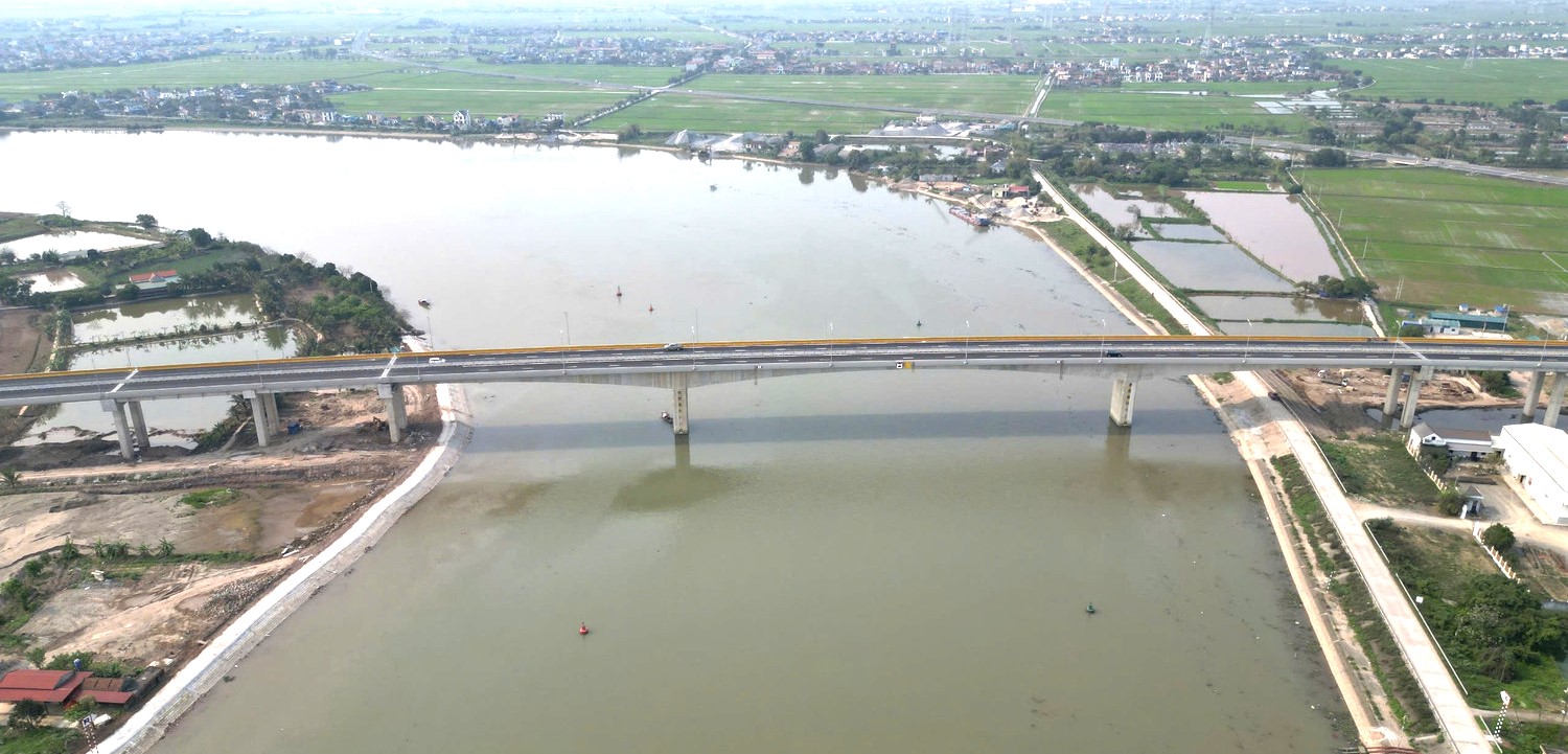 Ninh Bình khánh thành 2 dự án giao thông dịp 19/8 - Ảnh 1.