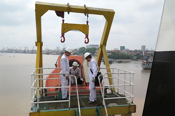 Giá dịch vụ đăng kiểm tàu biển không được cao hơn mức giá tối đa Bộ Xây dựng quy định - Ảnh 1.