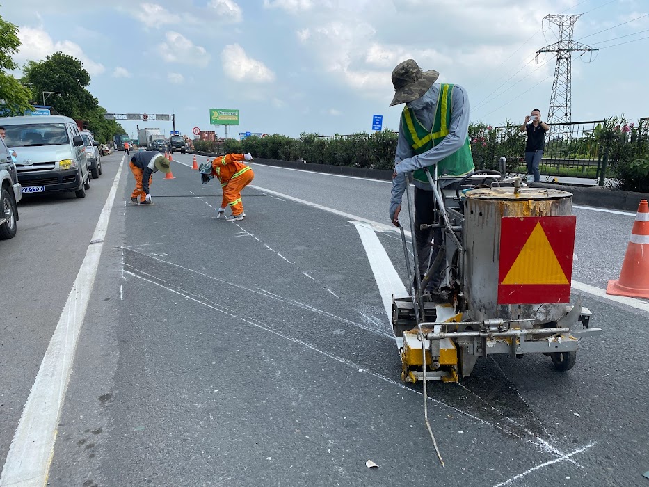Bảo đảm giao thông an toàn, thông suốt trong dịp Quốc khánh và khai giảng năm học mới - Ảnh 1.