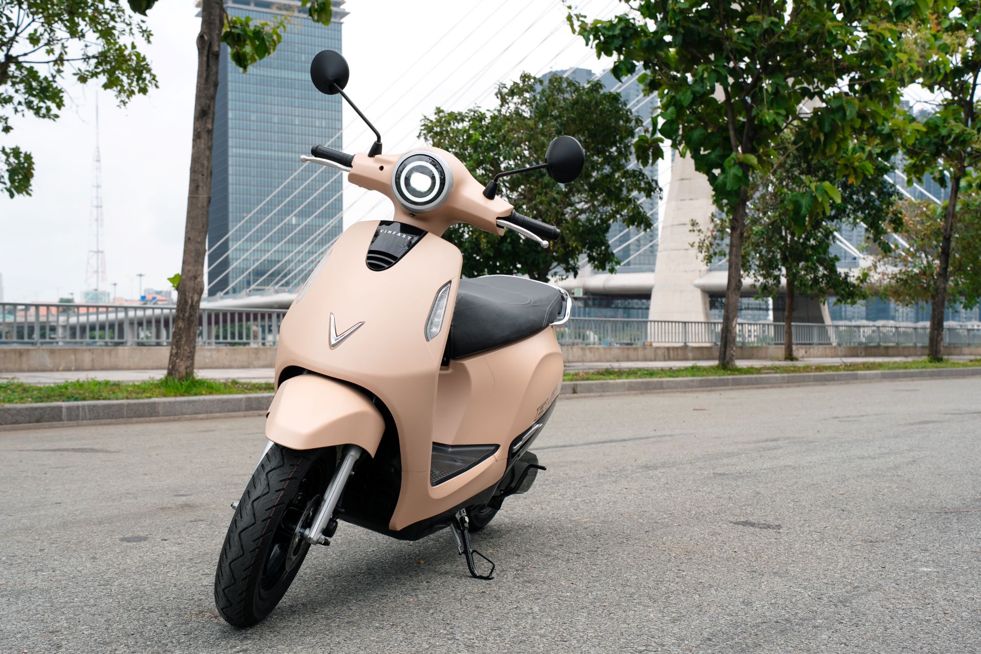 Vì sao cả dân công sở lẫn tài xế dịch vụ đều “phát sốt” với VinFast Evo Grand?