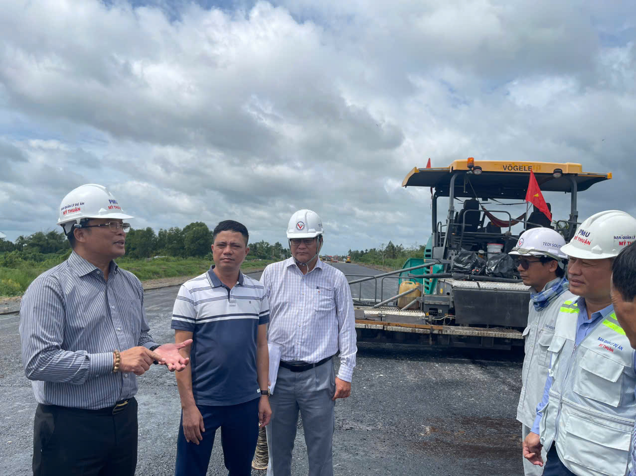 Chủ động thi công xuyên lễ 2/9, đẩy nhanh tiến độ cao tốc Cần Thơ – Cà Mau - Ảnh 2.