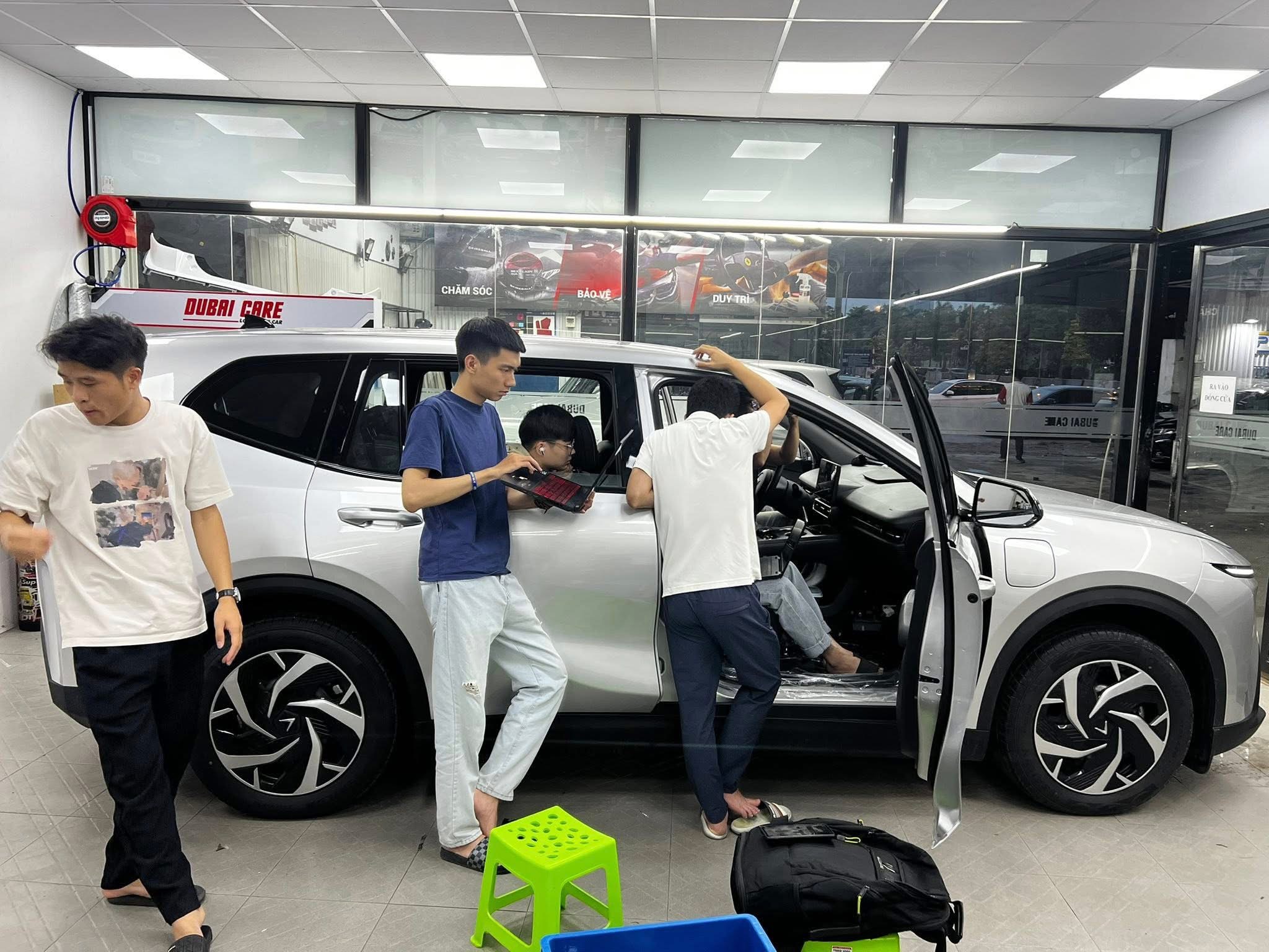 Xưởng độ tiết lộ những phụ kiện nên độ cho VinFast Limo Green - Ảnh 2.