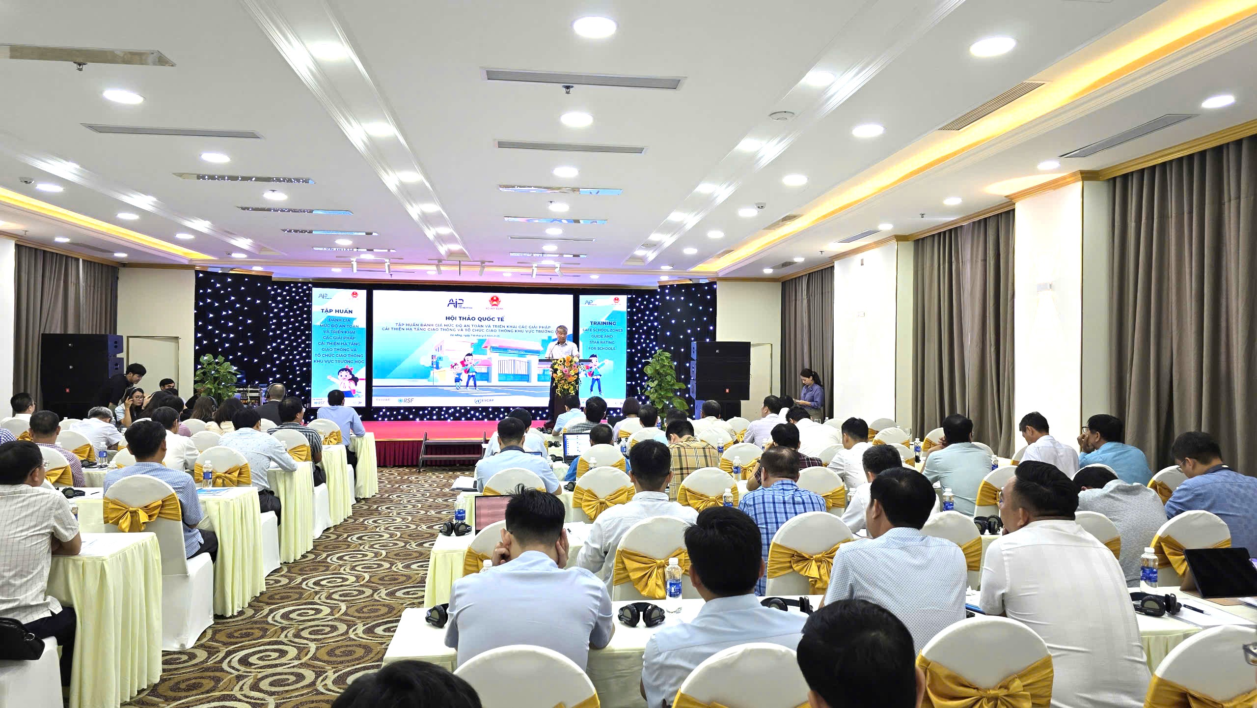 Giải pháp cải thiện hạ tầng, tổ chức giao thông khu vực trường học - Ảnh 1.