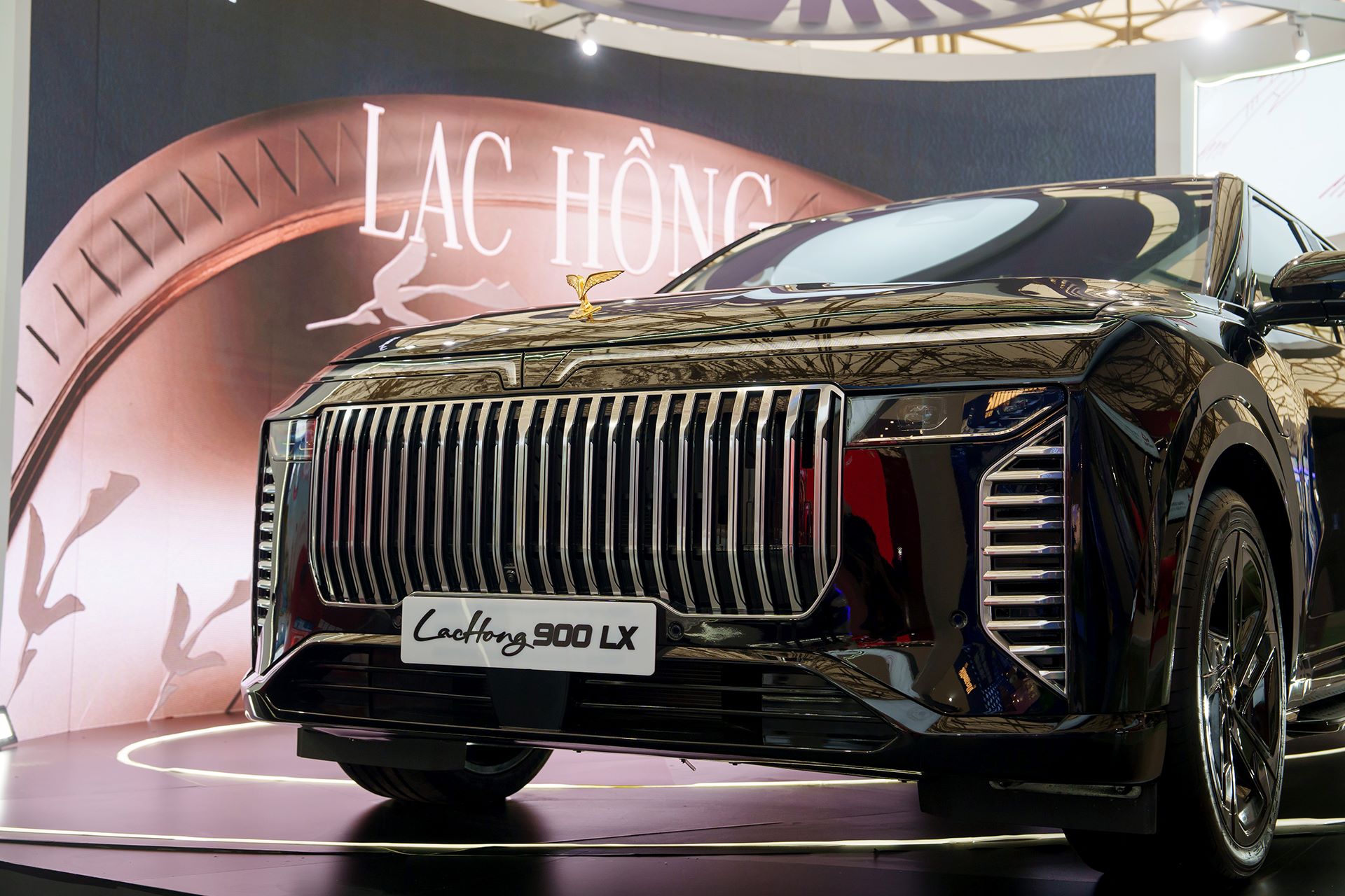 Những chi tiết xa xỉ bậc nhất trên Lạc Hồng 900 LX - Ảnh 2.