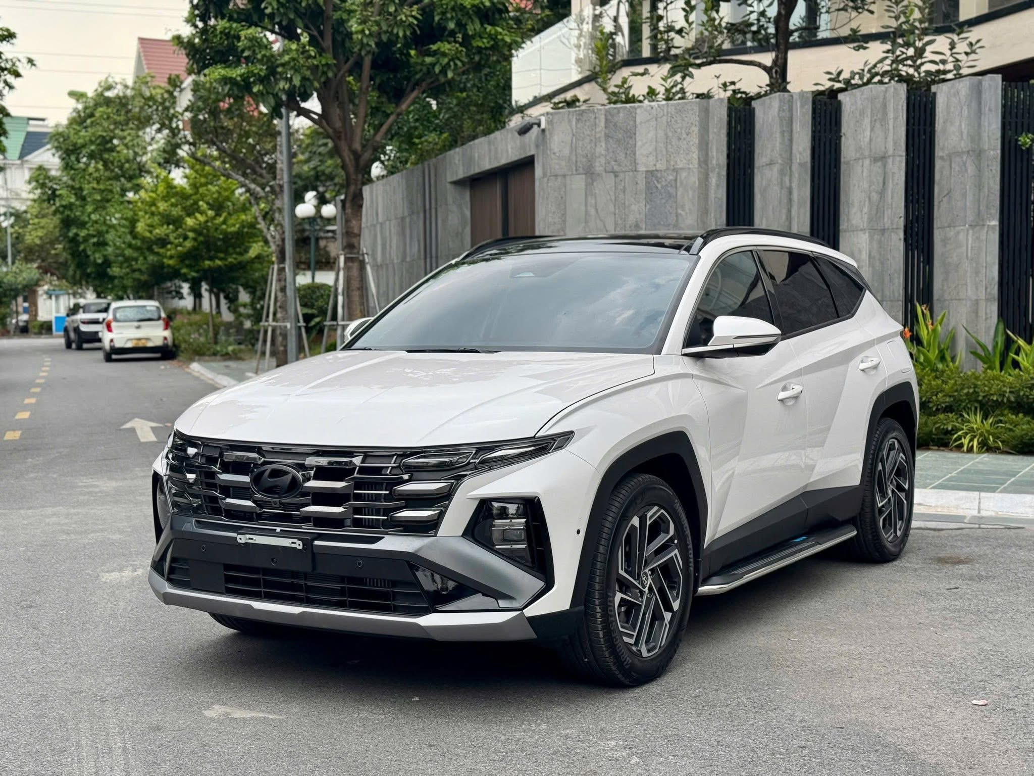 Hyundai Tucson chạy 460 km đã rao bán giá rẻ bất ngờ - Ảnh 1.