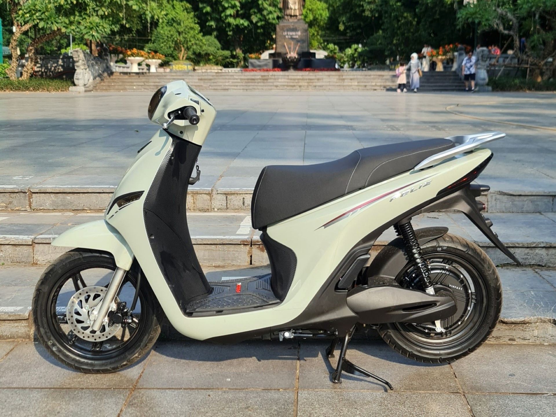 Chủ xe VinFast Feliz 2025: “Chất lượng vượt mong đợi, không muốn quay lại xe xăng” - Ảnh 1.