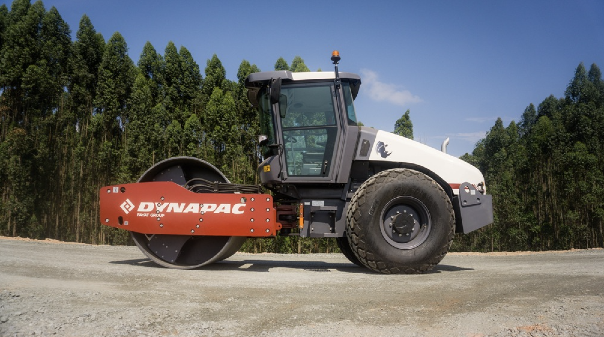 Những hãng xe lu làm đường hiệu quả nhất trong xây dựng - Ảnh 2.