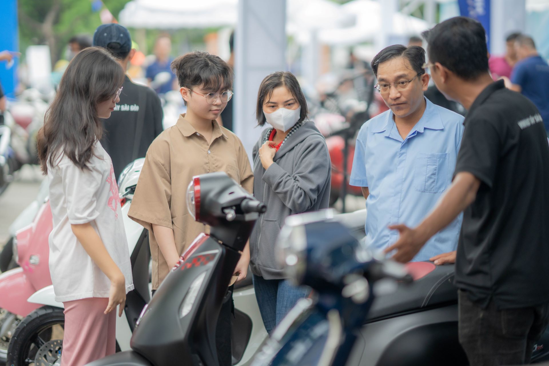 Không xăng, không nhớt, không phiền: VinFast Evo Lite Neo thành “chân ái” mùa tựu trường của Gen Z - Ảnh 1.