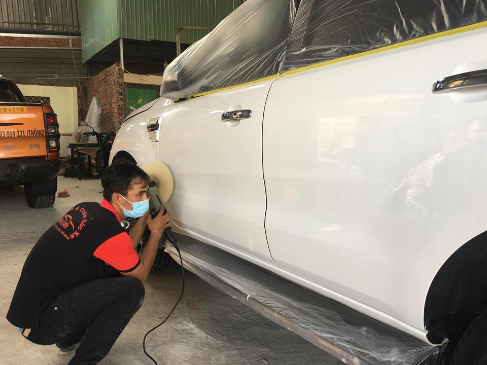 Đánh bóng xe ô tô có thực sự cần thiết cho xế yêu?