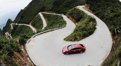 Đừng chỉ đi ở đường giữa.