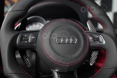 Hướng dẫn làm sạch các loại vô lăng khác nhau - Da thật nên phải nhẹ nhàng, dùng đồ chuyên dụng