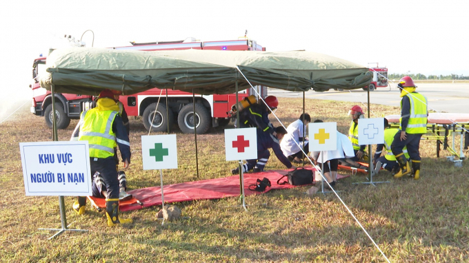 Sân bay Vân Đồn diễn tập tình huống khẩn nguy (3)