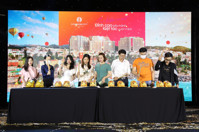 Các nhà đầu tư hào hứng với phần đập lợn đất nhận 