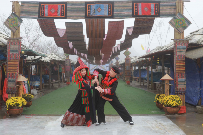 5AC5BB11-ED60-47D8-BCE3-48DE33426C27.