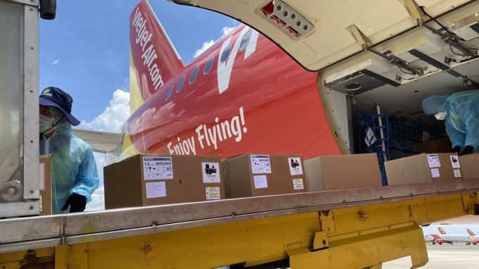 C67F1B40-0D05-42FF-AE59-81ABBA1D309A.