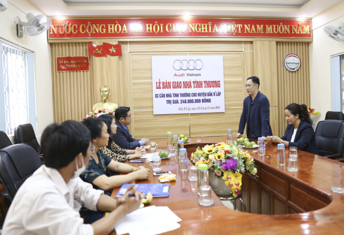 Le ban giao nha tinh thuong