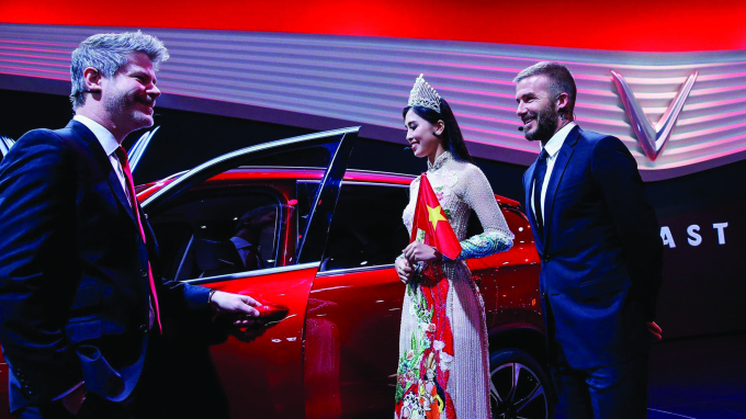 Hoa hậu Việt Nam 2018 Trần Tiểu Vy và siêu sao quố