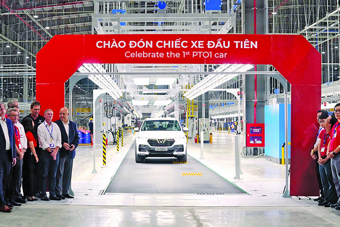 Chiếc ô tô Made in Vietnam đầu tiên lăn bánh thành