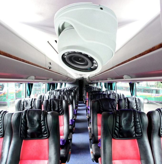 camera-giam-sat-khoang-hanh-khach-tren-xe-buyt-nav