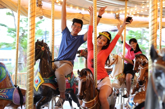 đu quay ngua - asia park