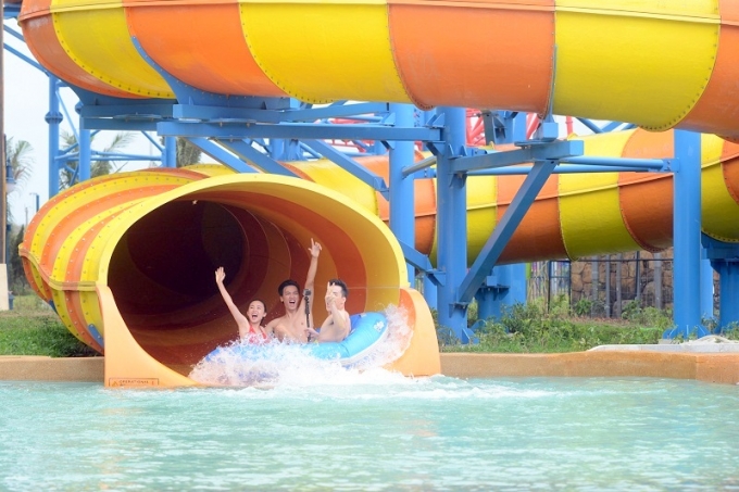 Typhoon Water Park _Sun World Halong Complex (37)