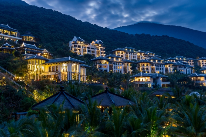InterContinental-Danang- overview (1)