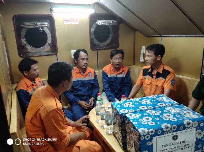 6BA90F63-9519-4D3F-8A74-6B00A5D2B5D5.