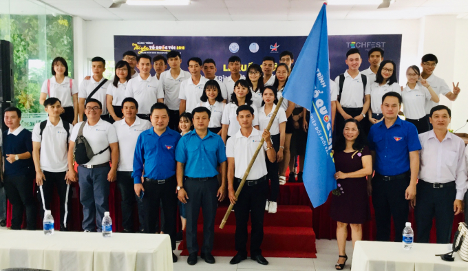 50FE1AC0-2810-439F-8085-E9BC528F7653.