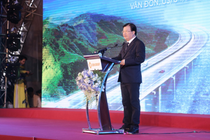 Phó Thủ tướng Trịnh Đình Dũng phát biểu tại sự kiệ