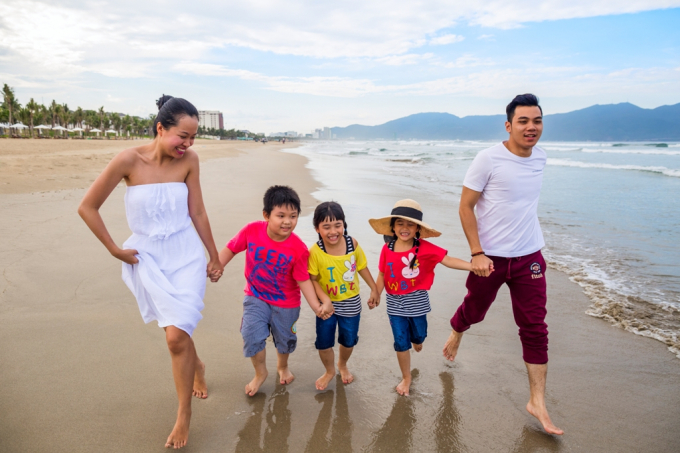 danang-village-premier-resort---family-on-the-beac