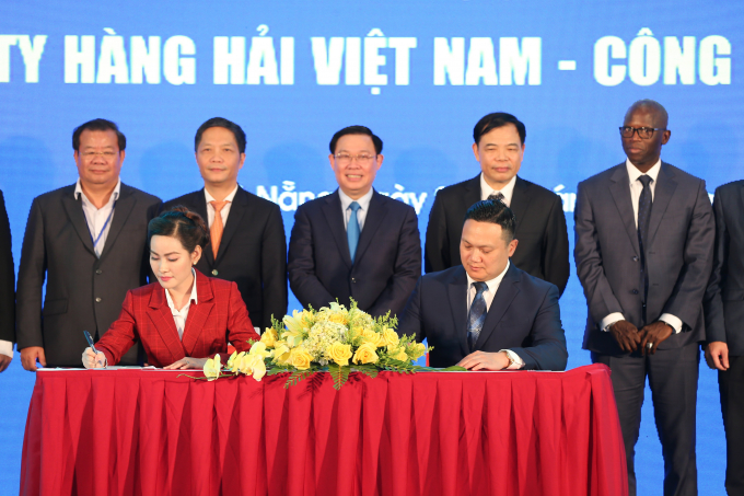 diễn đàn logistics việt nam 2019 by Nam Nguyen (71