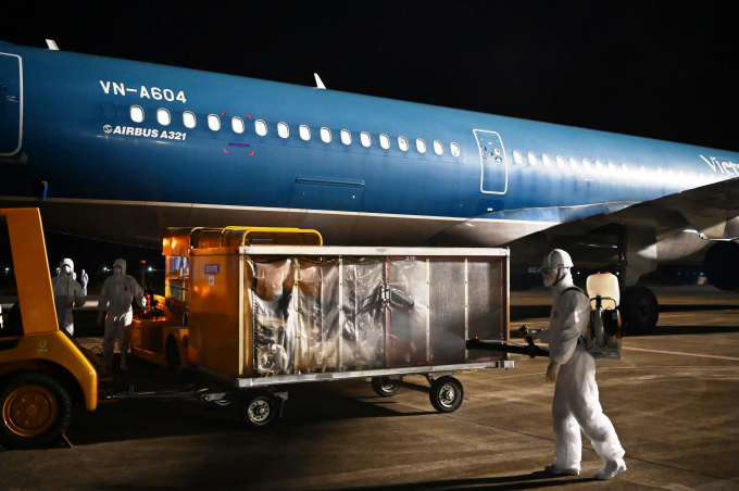 Sân bay Vân Đồn làm tròn nhiệm vụ đón các chuyến b