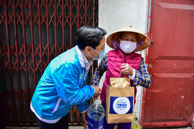 Các phần quà được trao tặng trong chương trình Tri