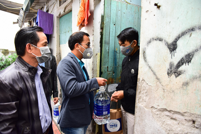 Với thông điệp “Trao bữa cơm - Trao niềm tin”, chư