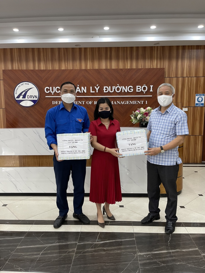 z2533745646512_25706c666b9ec10b59bd62a1bf23538a